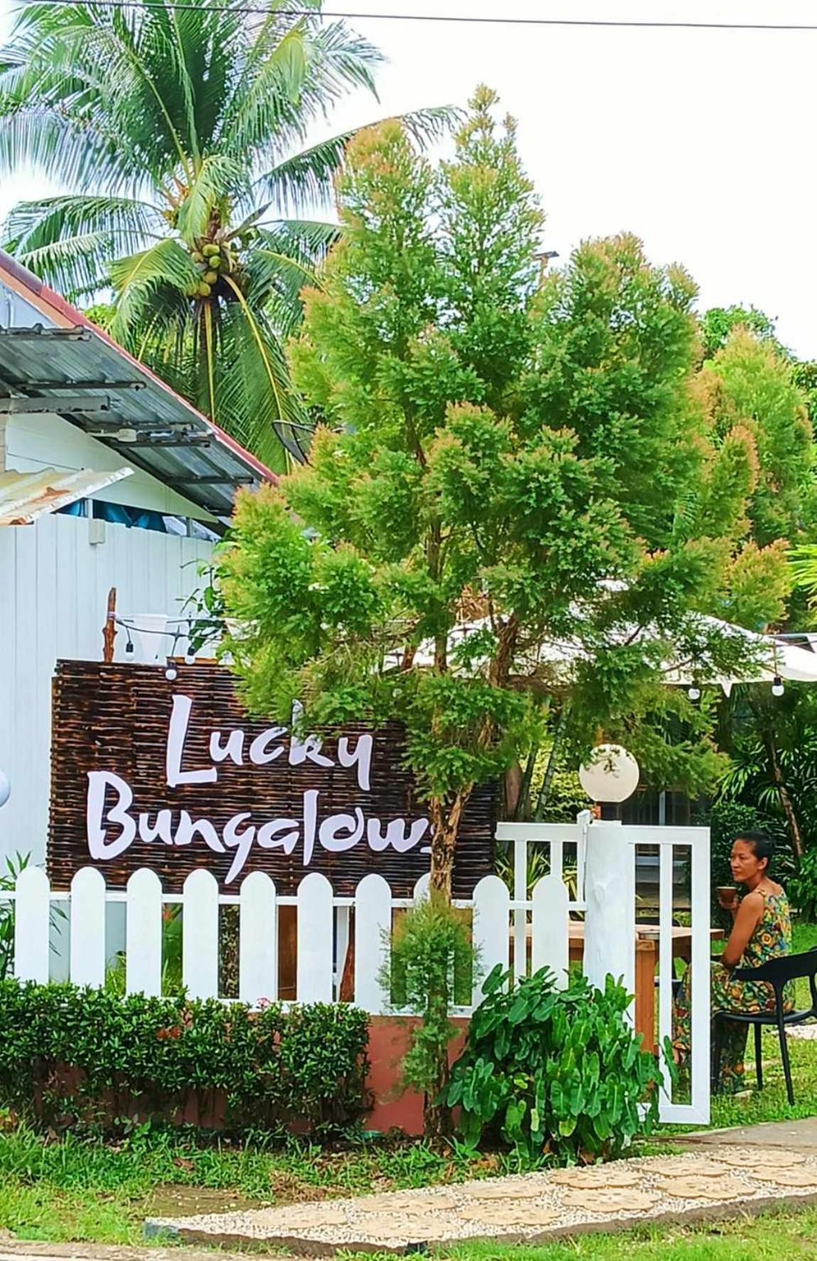 Lucky Bungalows Ko Mook Bagian luar foto
